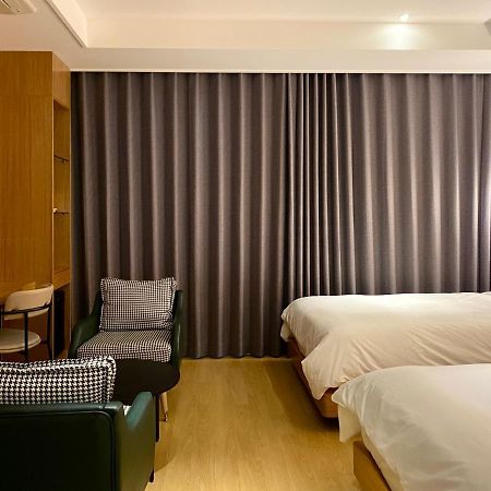 Hotel Avenue Чханвон Экстерьер фото