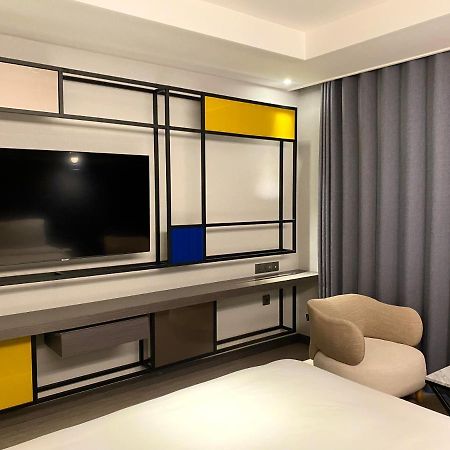 Hotel Avenue Чханвон Экстерьер фото