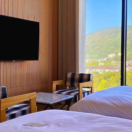 Hotel Avenue Чханвон Экстерьер фото