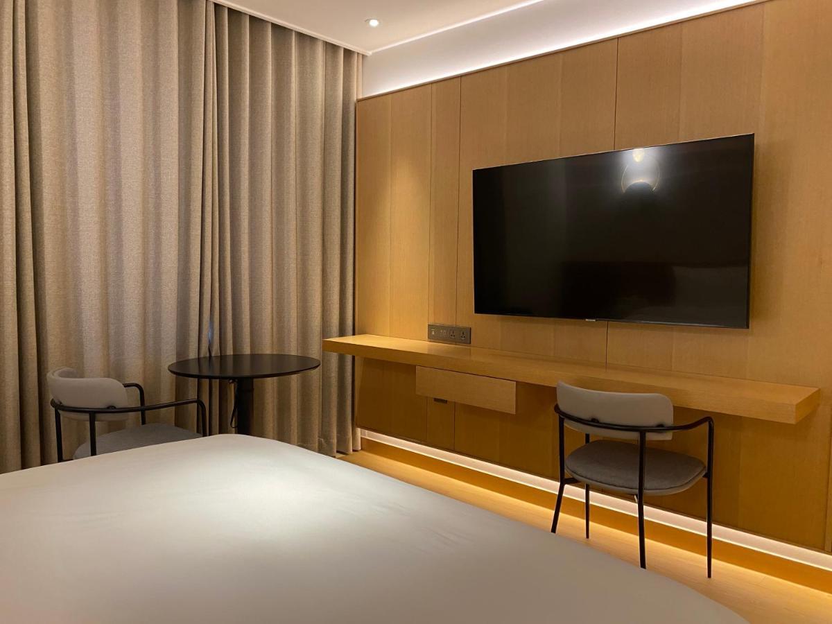 Hotel Avenue Чханвон Экстерьер фото