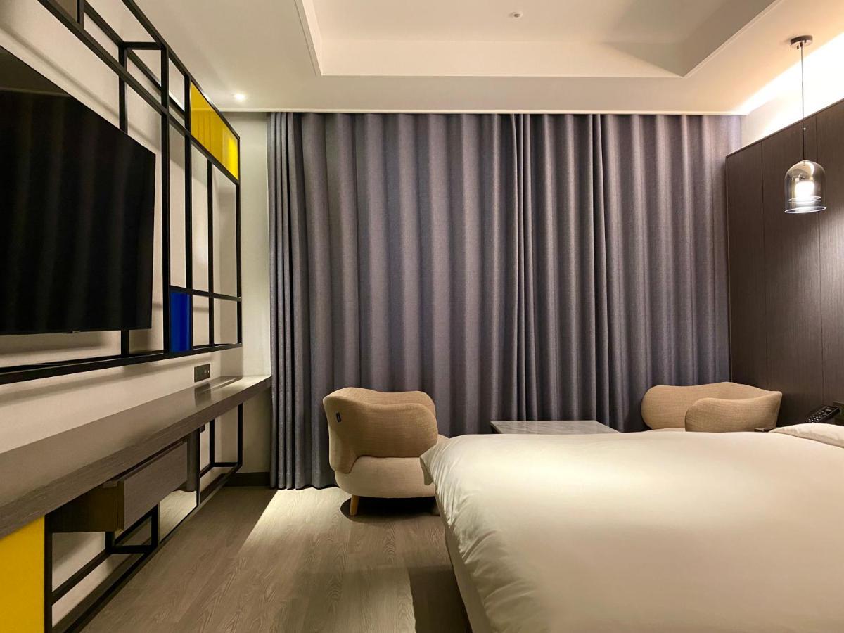 Hotel Avenue Чханвон Экстерьер фото