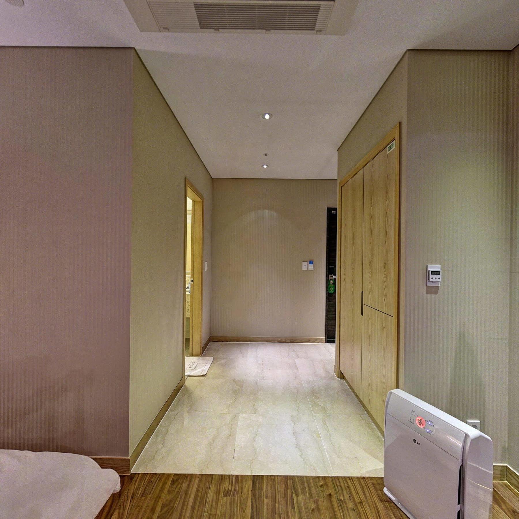 Hotel Avenue Чханвон Экстерьер фото